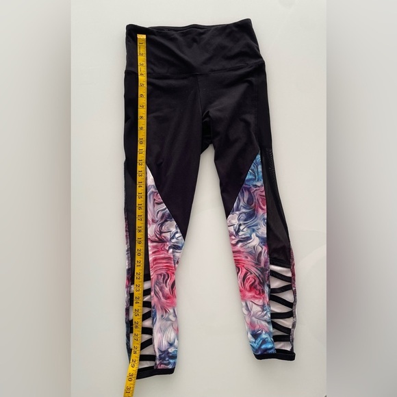 Balance Collection leggings size sm
Color black pink CrissCross Ankle Detail - Picture 4 of 5